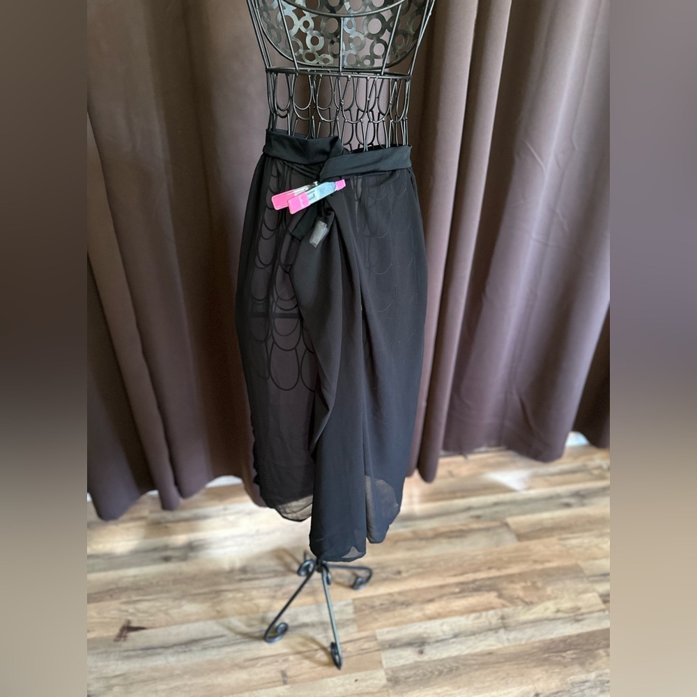 Aolora Swim cover up - Picture 2 of 3